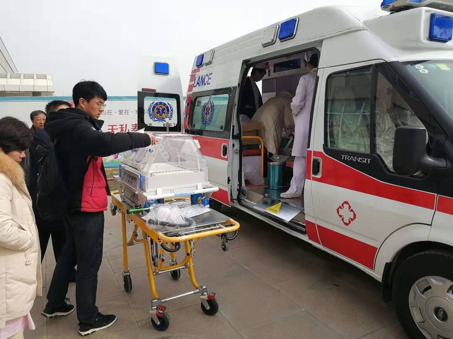 墨玉县救护车转院
